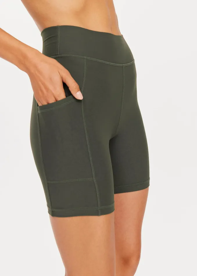 Women Shorts THE UPSIDE PEACHED 6IN POCKET SPIN SHORT Women Shorts THE UPSIDE PEACHED 6IN POCKET SPIN SHORT