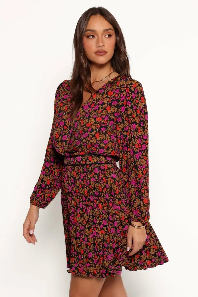 Zephyr Long Sleeve Mini Dress Black Magenta Women Long Sleeve Dresses Petal and Pup Zephyr Long Sleeve Mini Dress Black Magenta Women Long Sleeve Dresses Petal and Pup